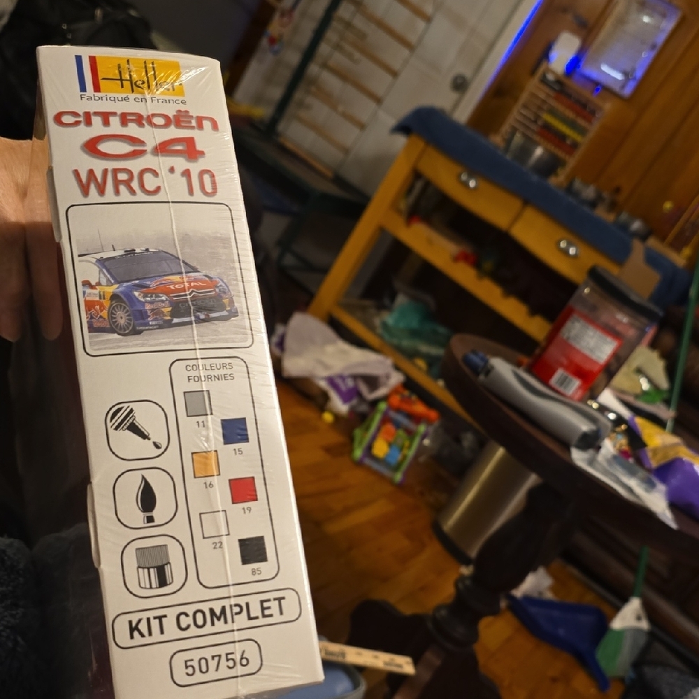 Red and Blue Racing Car Toy - Picture 11 of 16